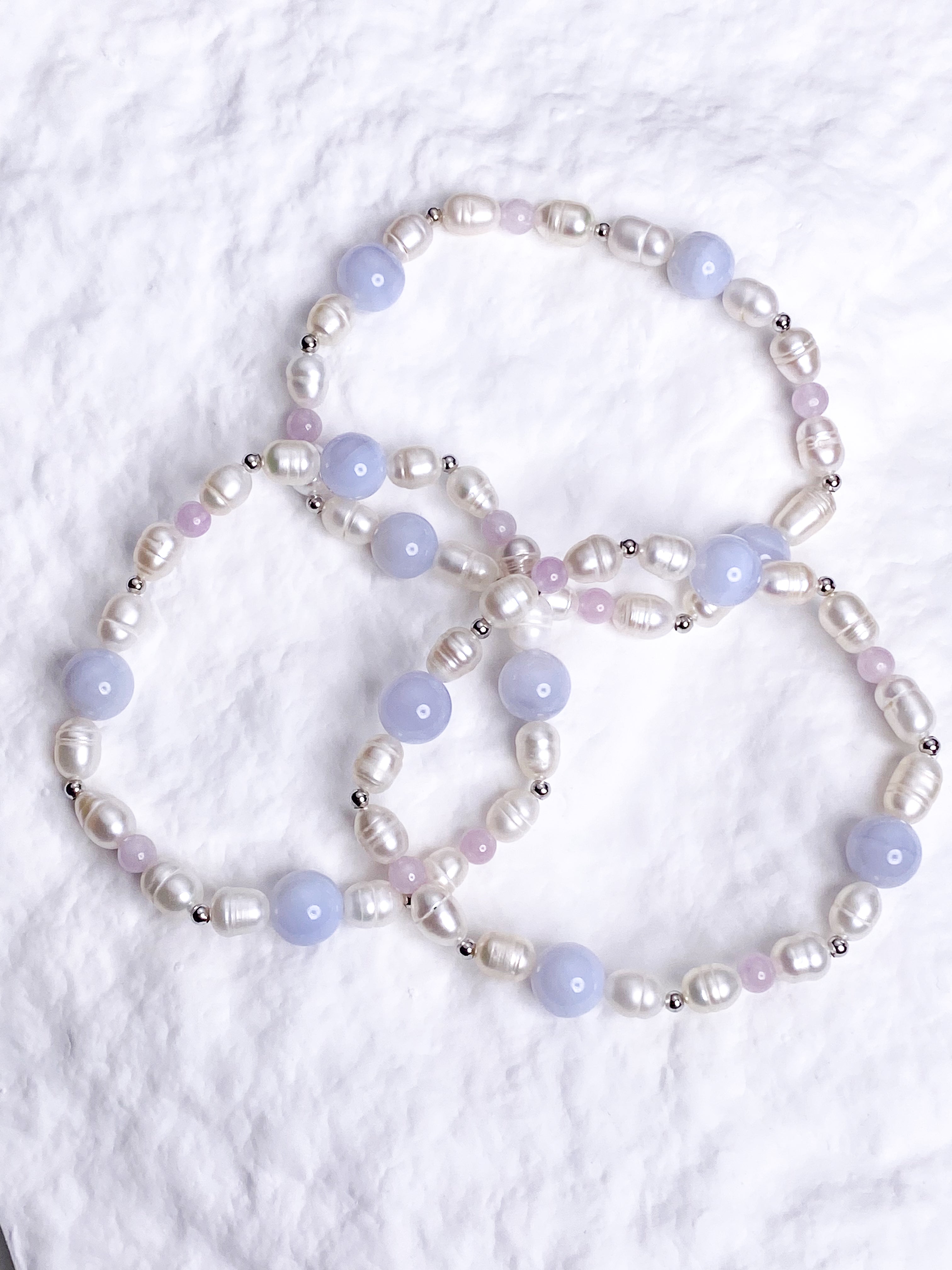 Blonde Agat, Kunzit & Ferskvandsperle Armbånd