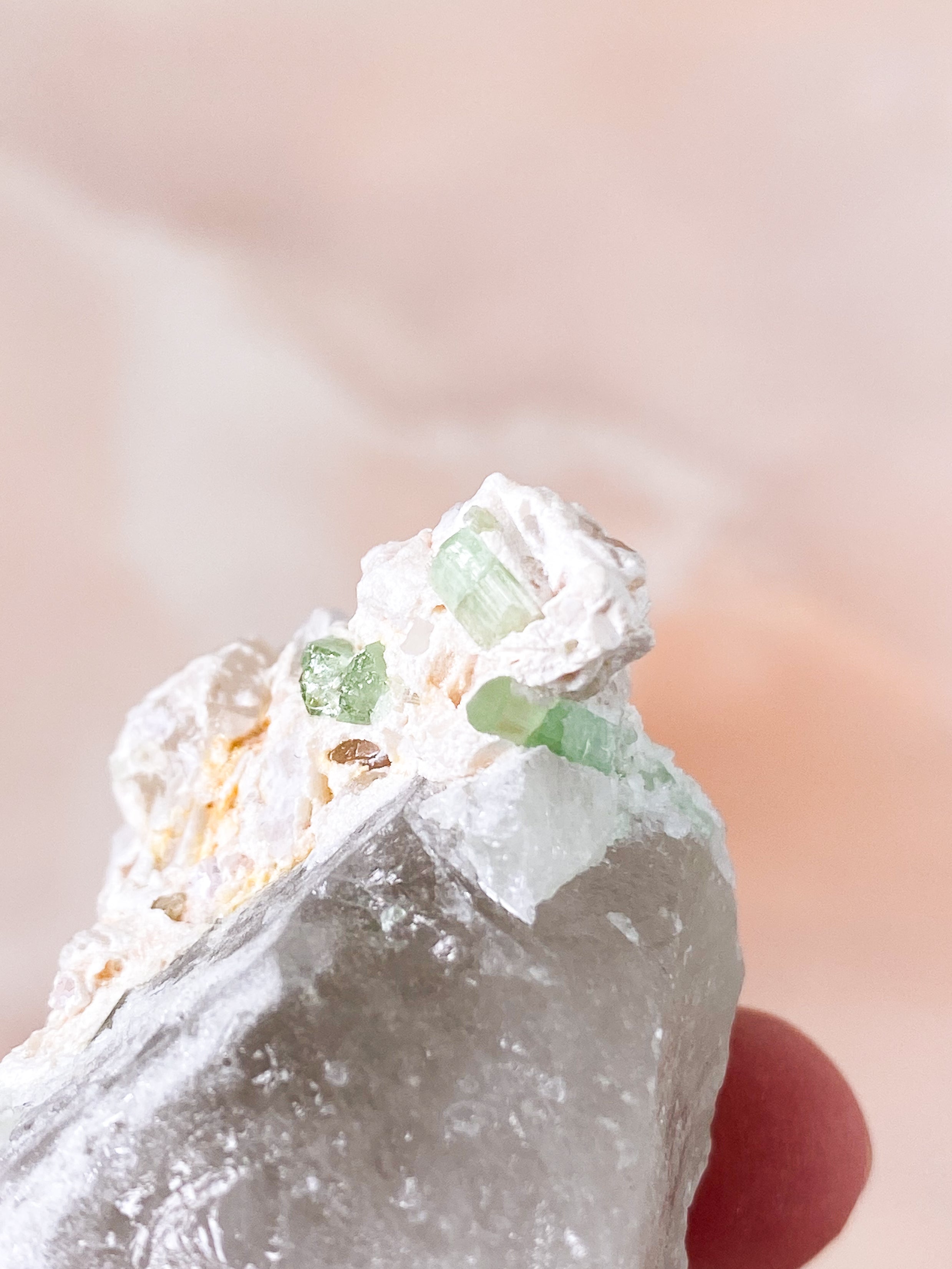 Grönt turmalinkluster (nr 4) 