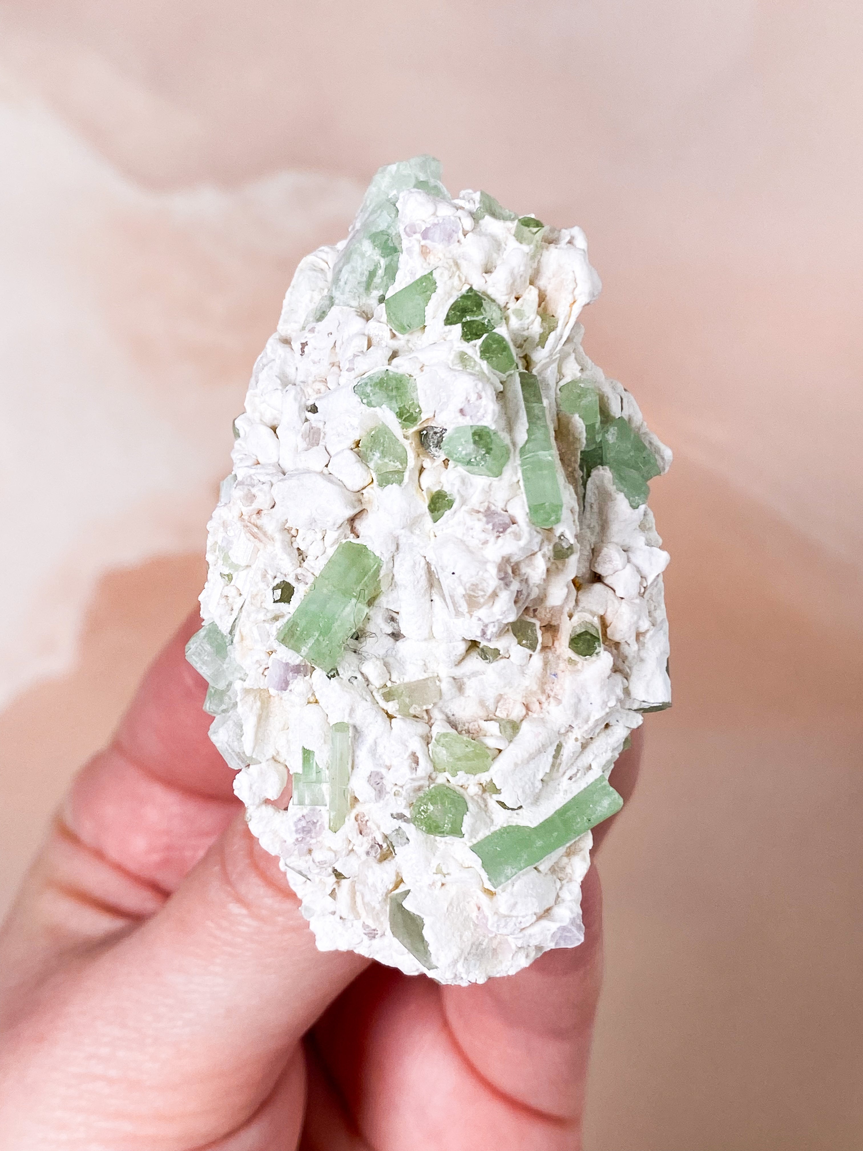 Grönt turmalinkluster (nr 5) 