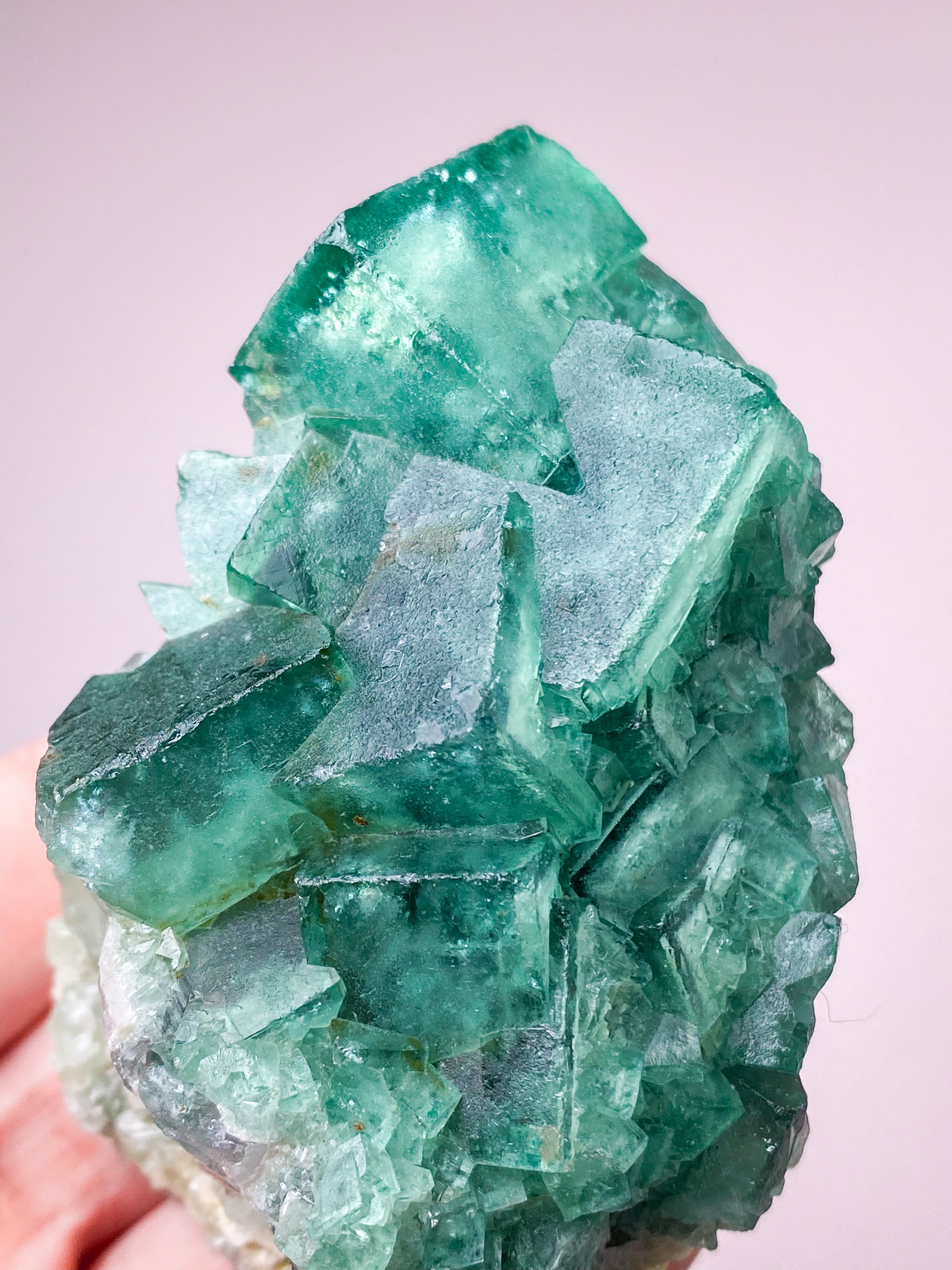 Grøn Kubisk Fluorit Klynge (Nr. 25) Eksklusiv Kvalitet