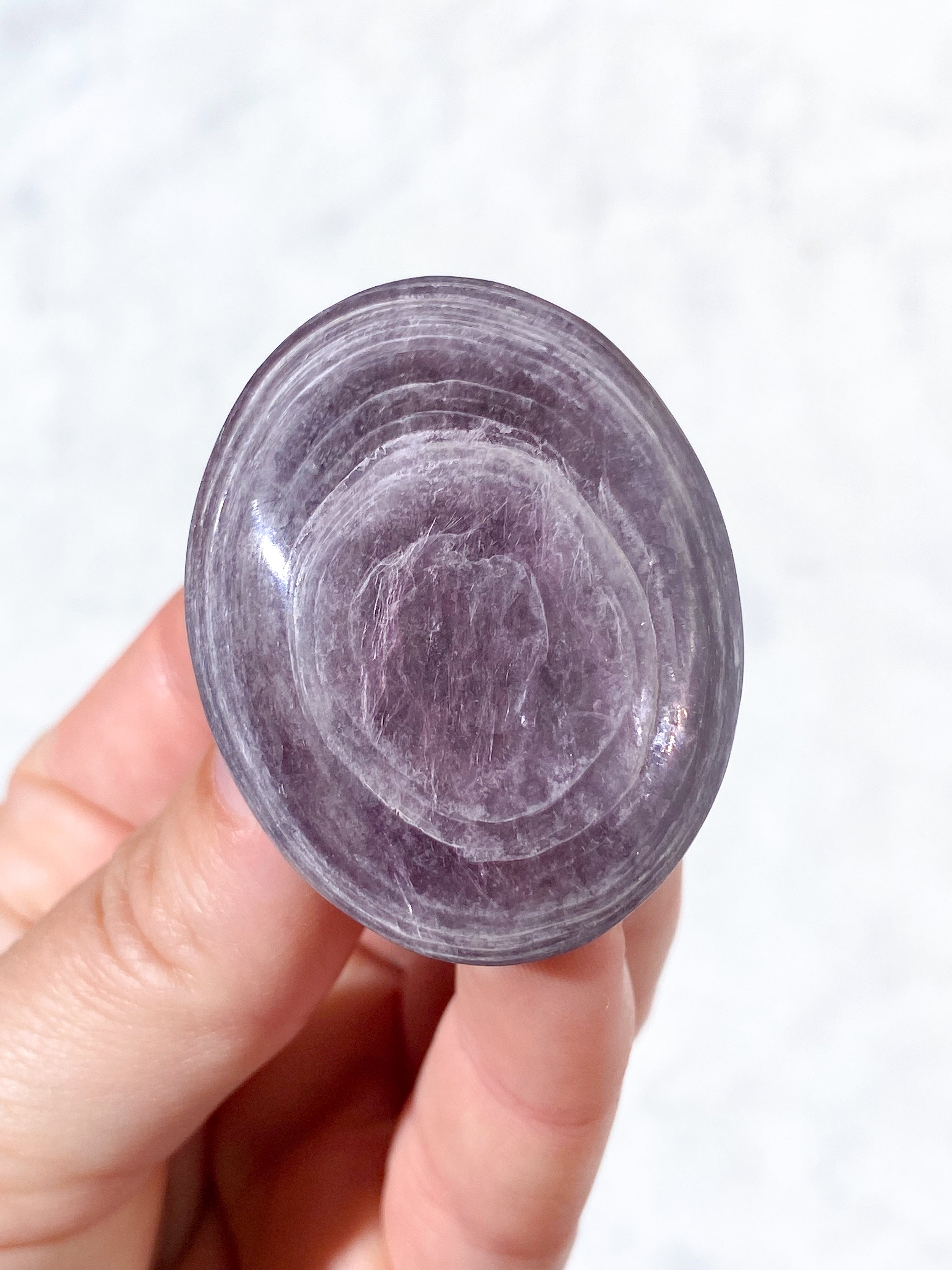 Gemmy Lepidolit Palmstone (Nr. 3)