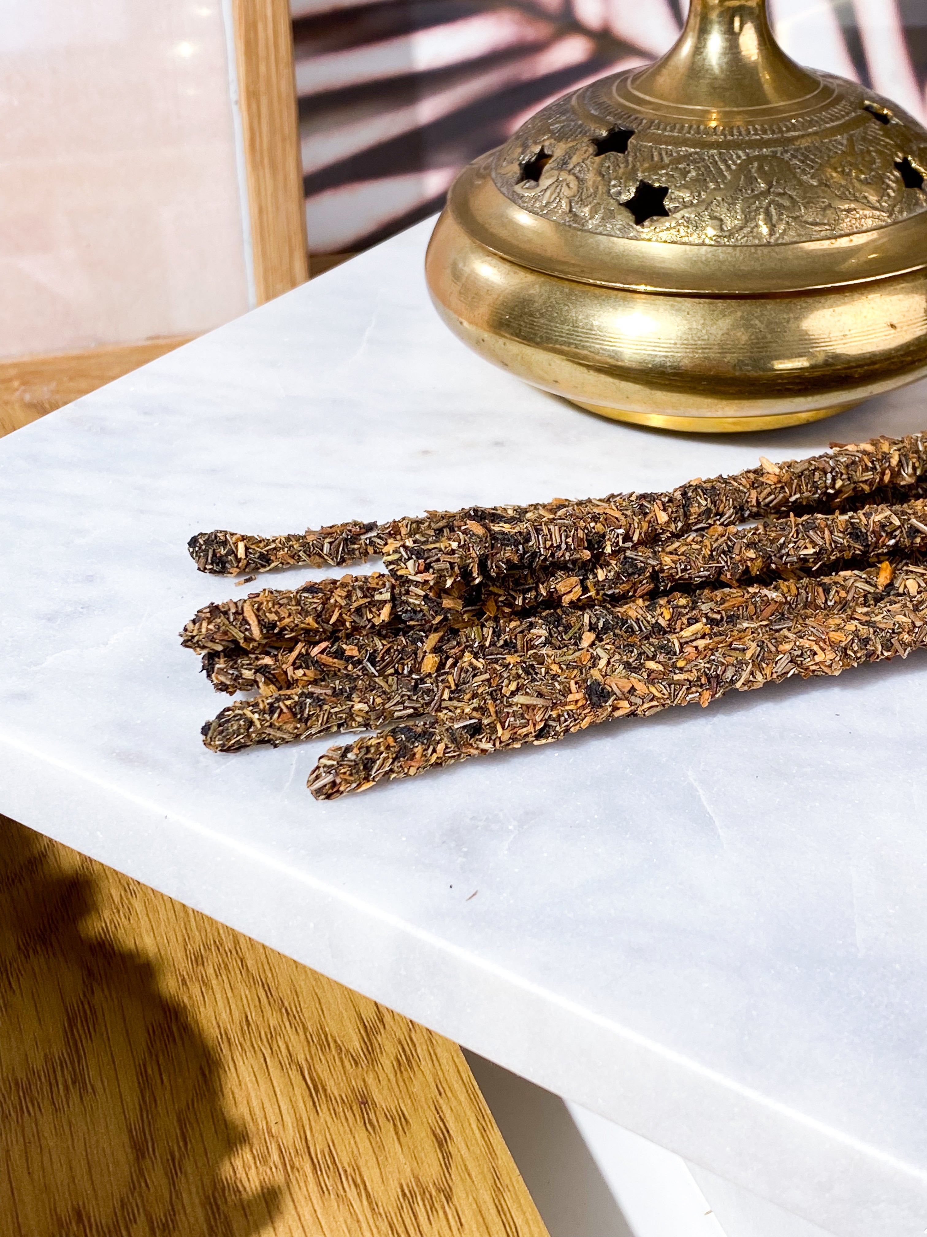 Rökelsepinnar med rosmarin och Palo Santo (8 st.)