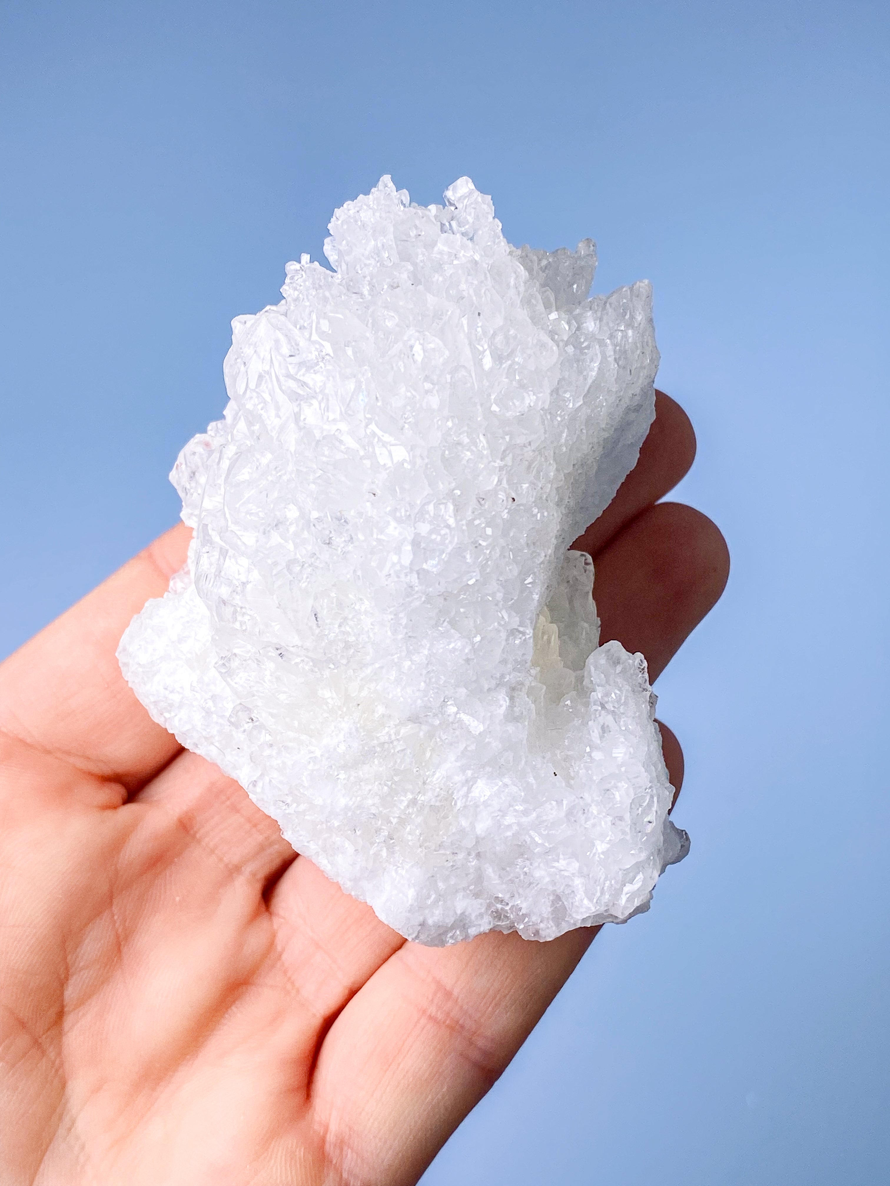 Vitt aragonitkluster (nr 4)