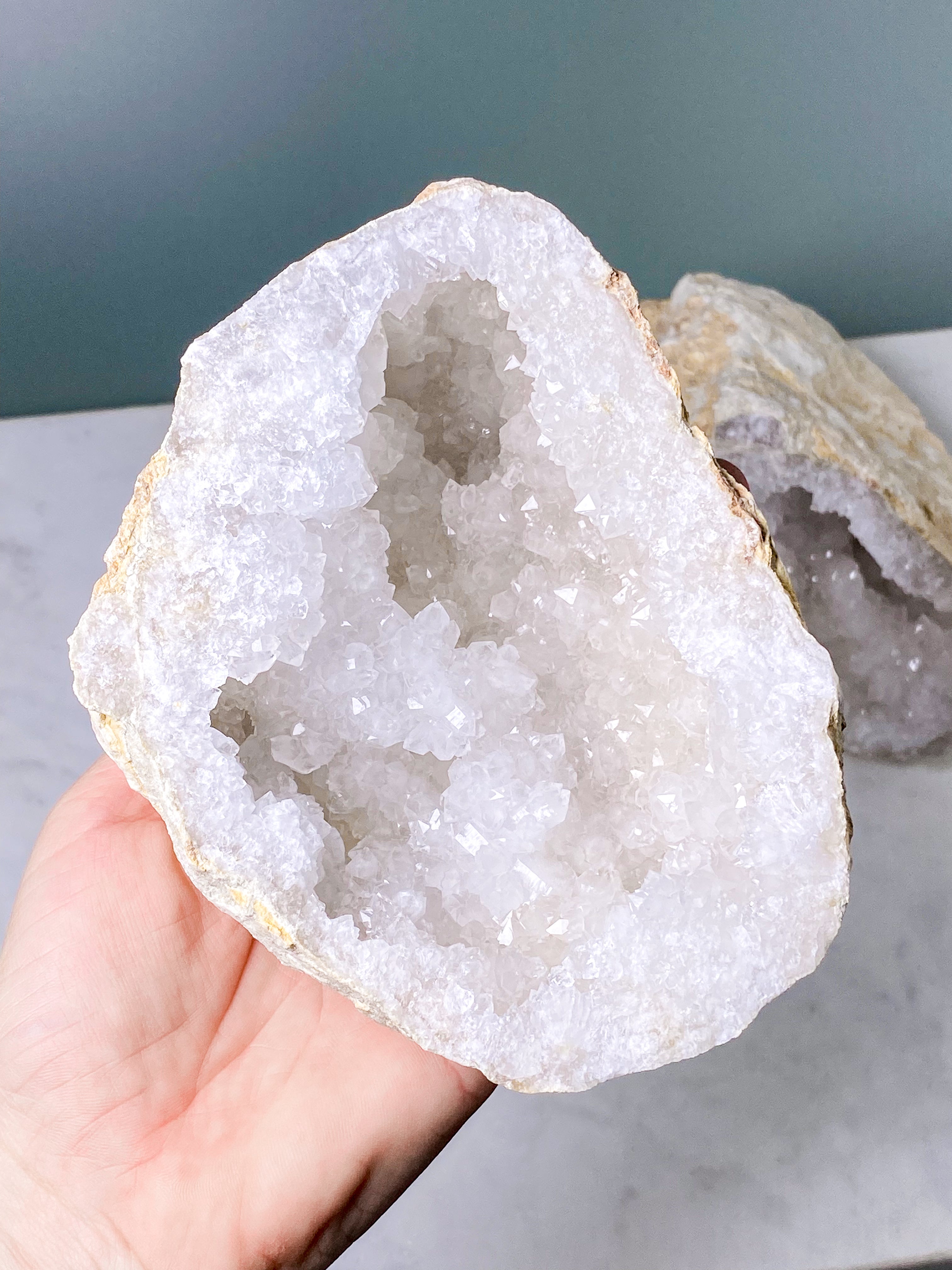 XL bergkristallgeodset (nr 30)