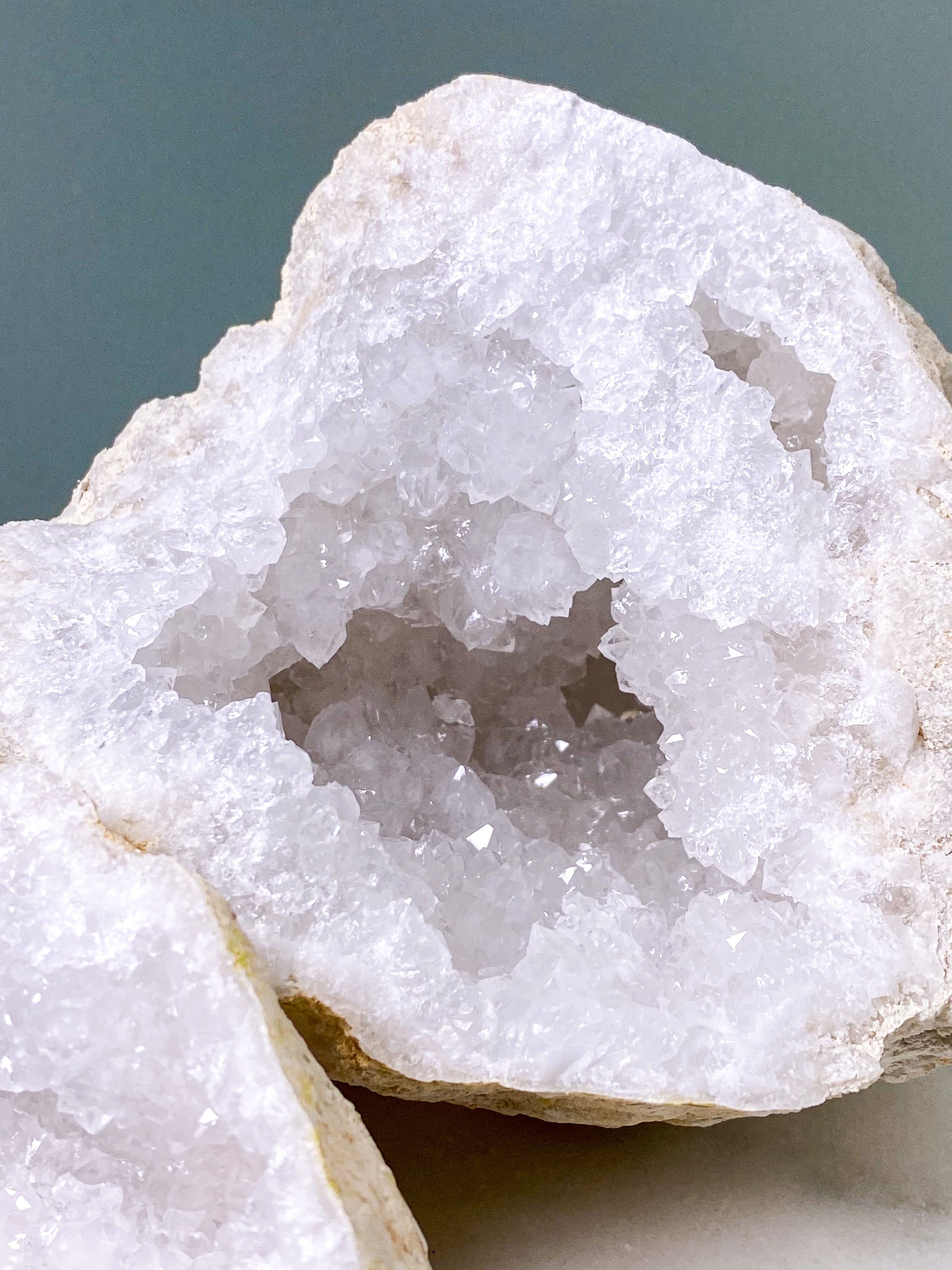 XL bergkristallgeodset (nr 30)