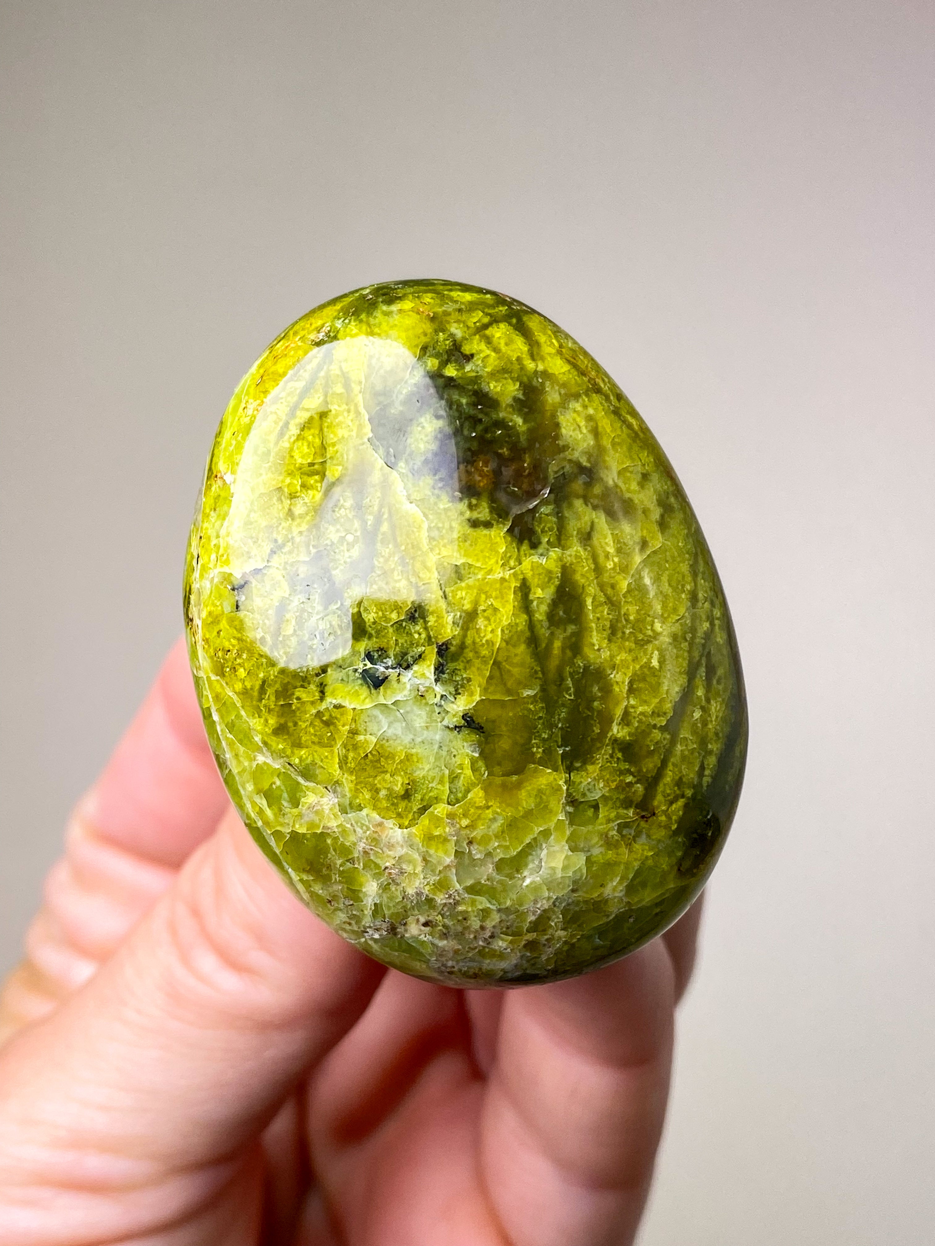 Grön opal polerad
