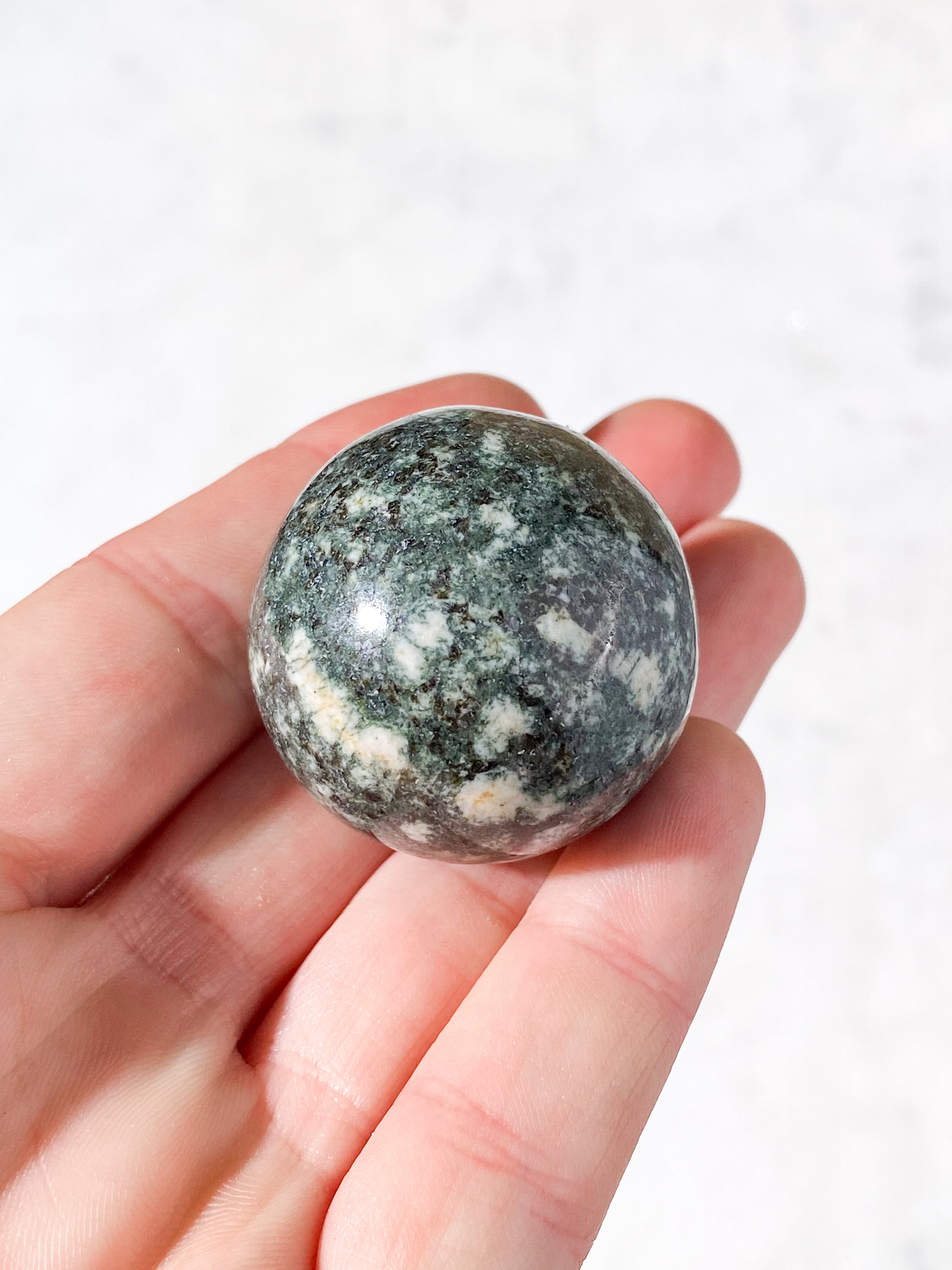 Stonehenge Bluestone Kugle (Nr. 5)