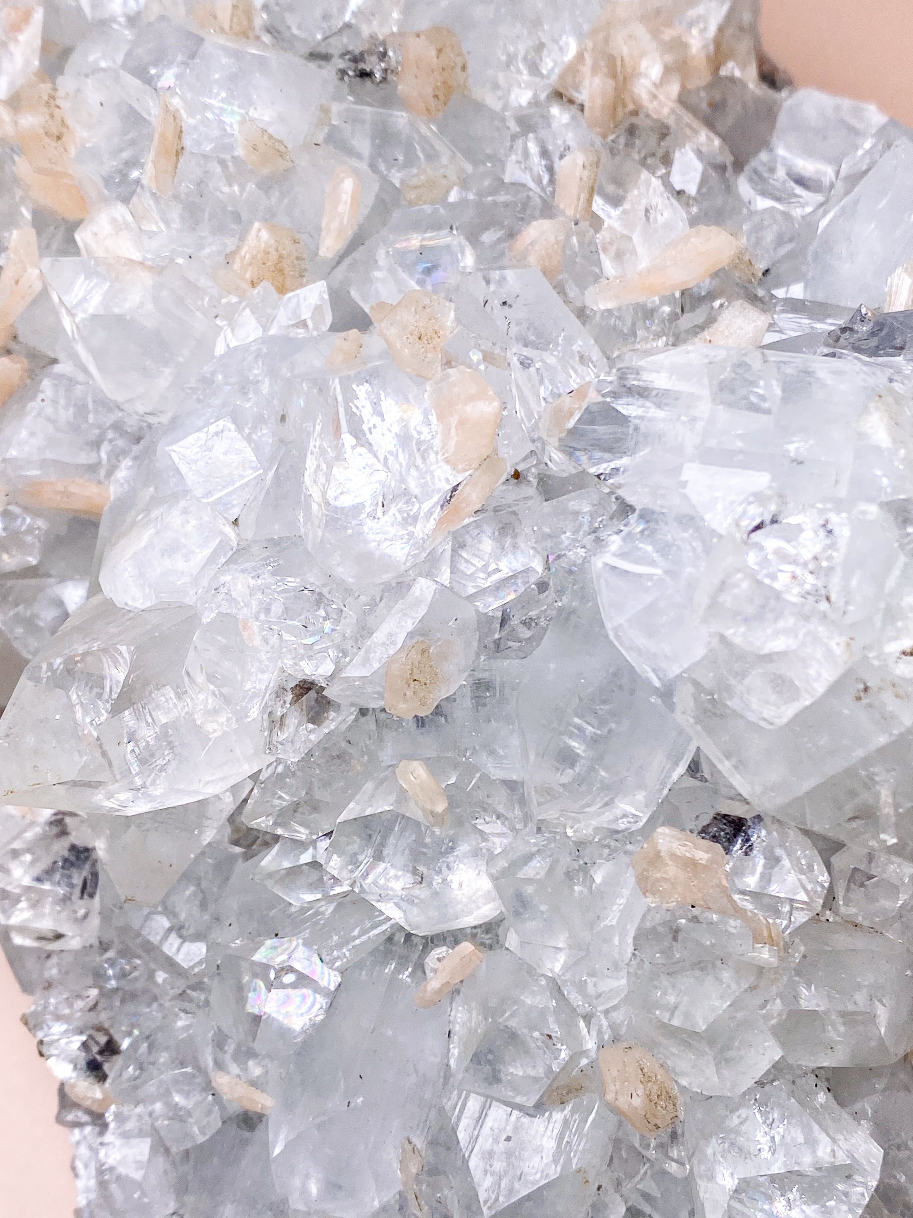 Apofyllitkluster (nr 81)