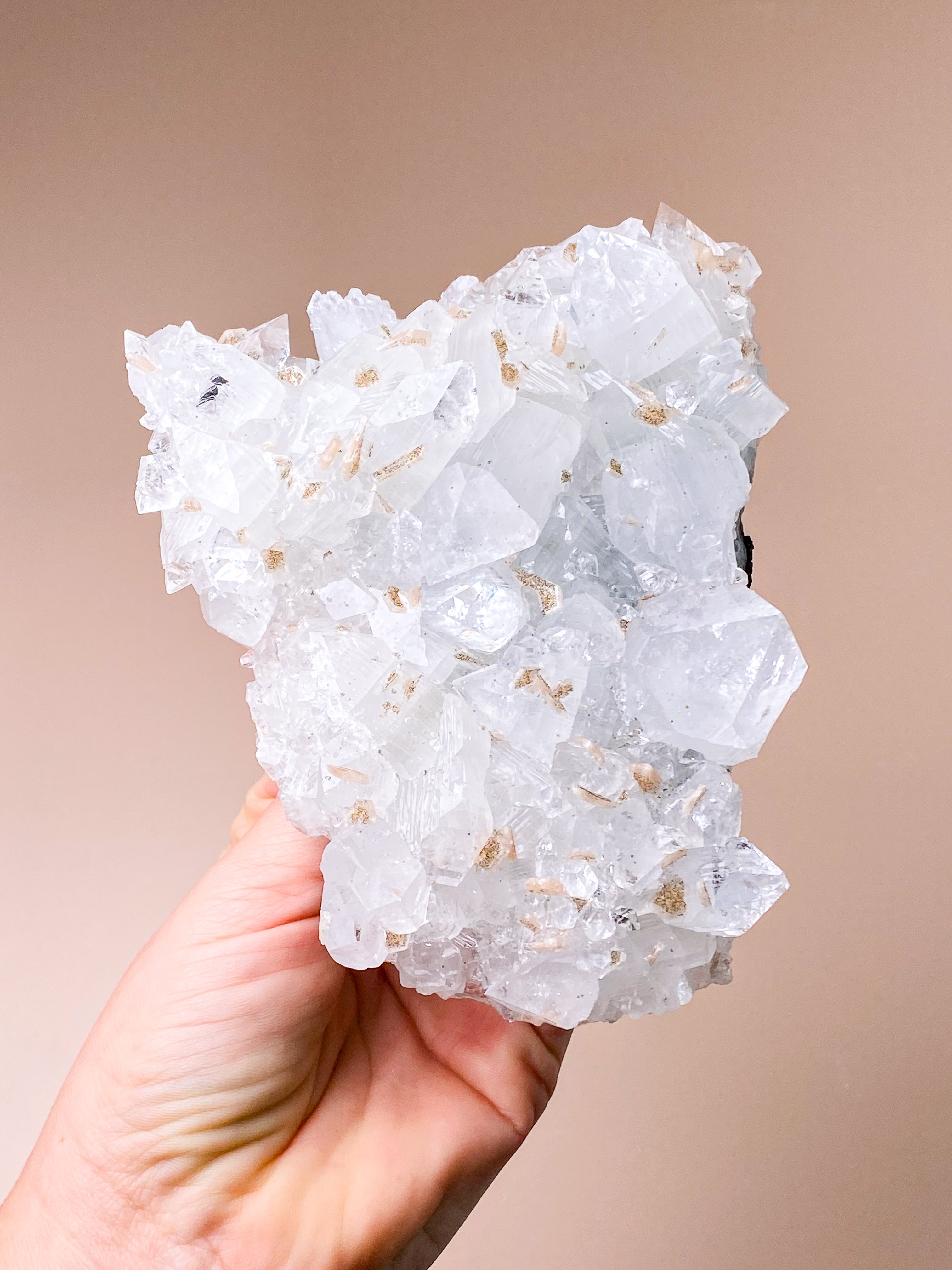 Apofyllitkluster (nr 81)