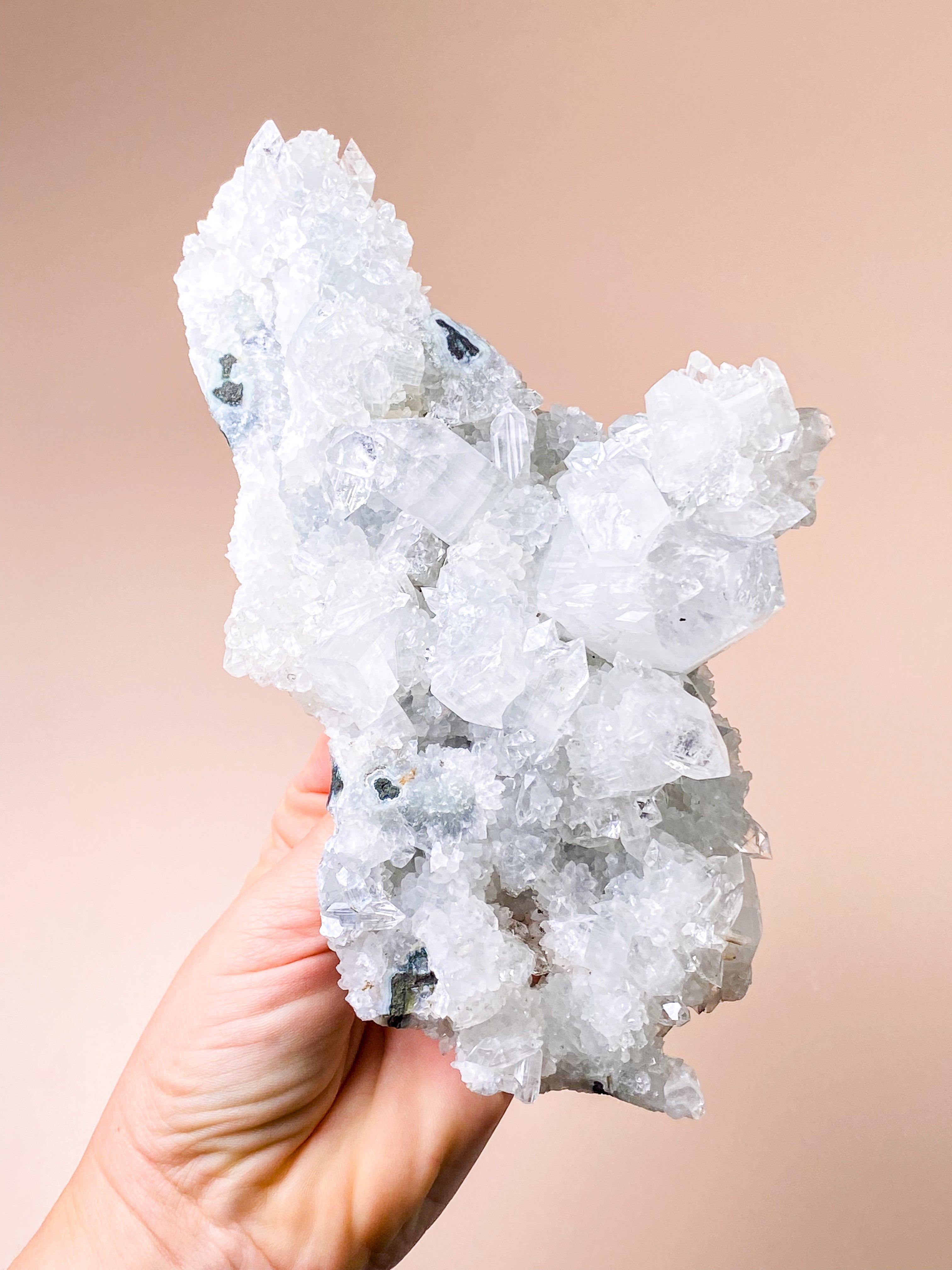 Apofyllitkluster (nr 81)