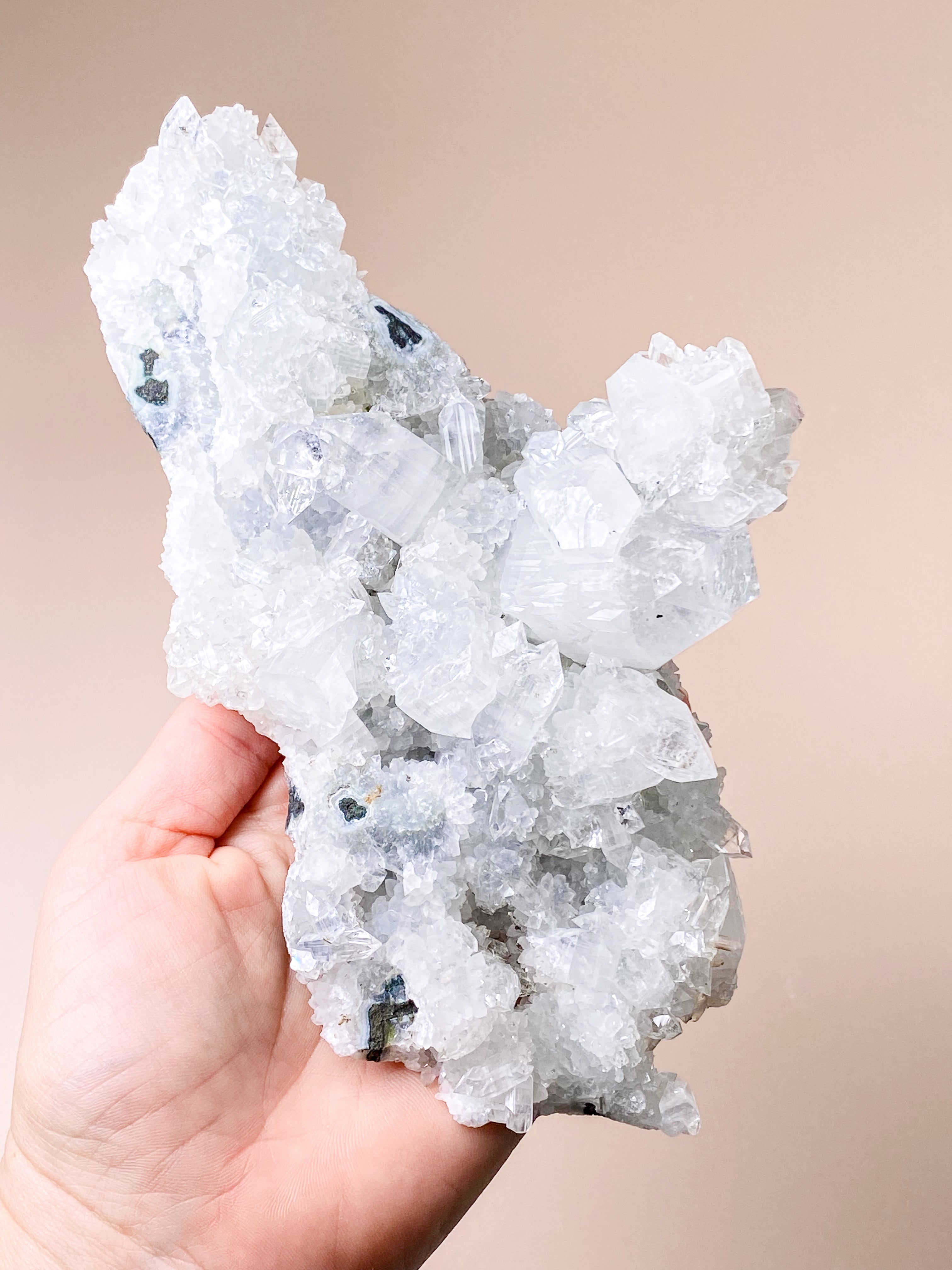 Apofyllitkluster (nr 81)