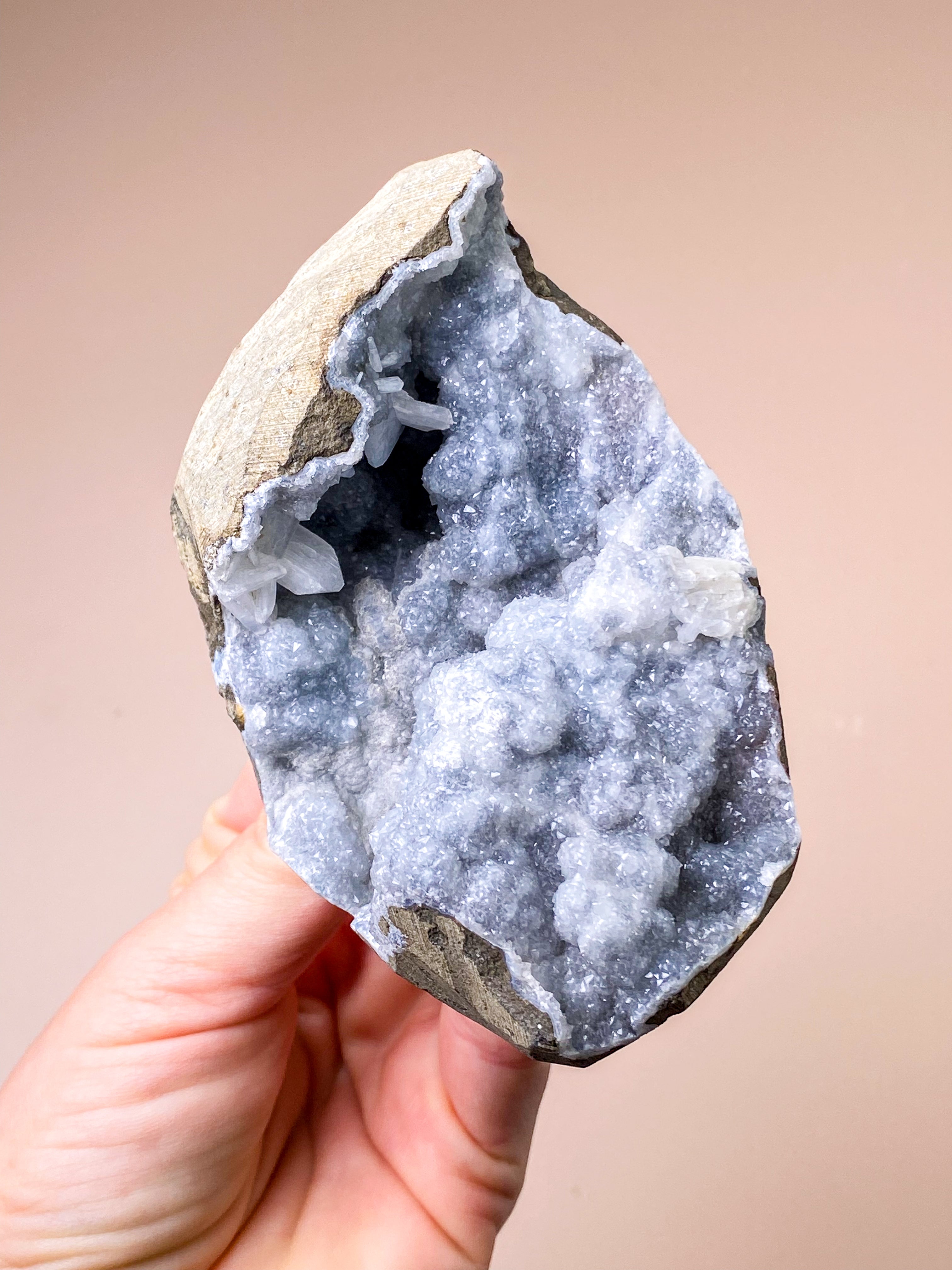 Apofyllitkluster (nr 81)