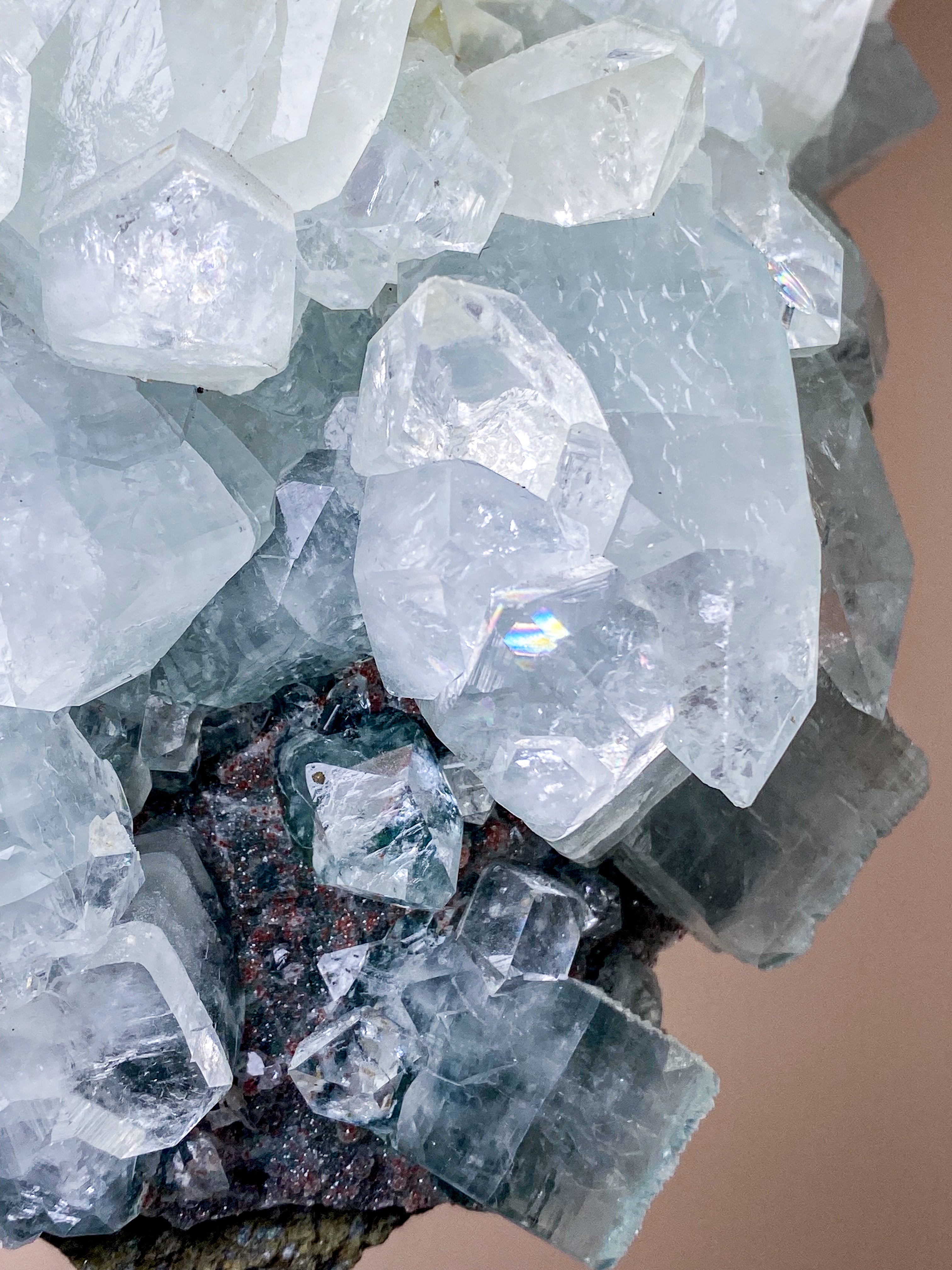 Apofyllitkluster (nr 81)