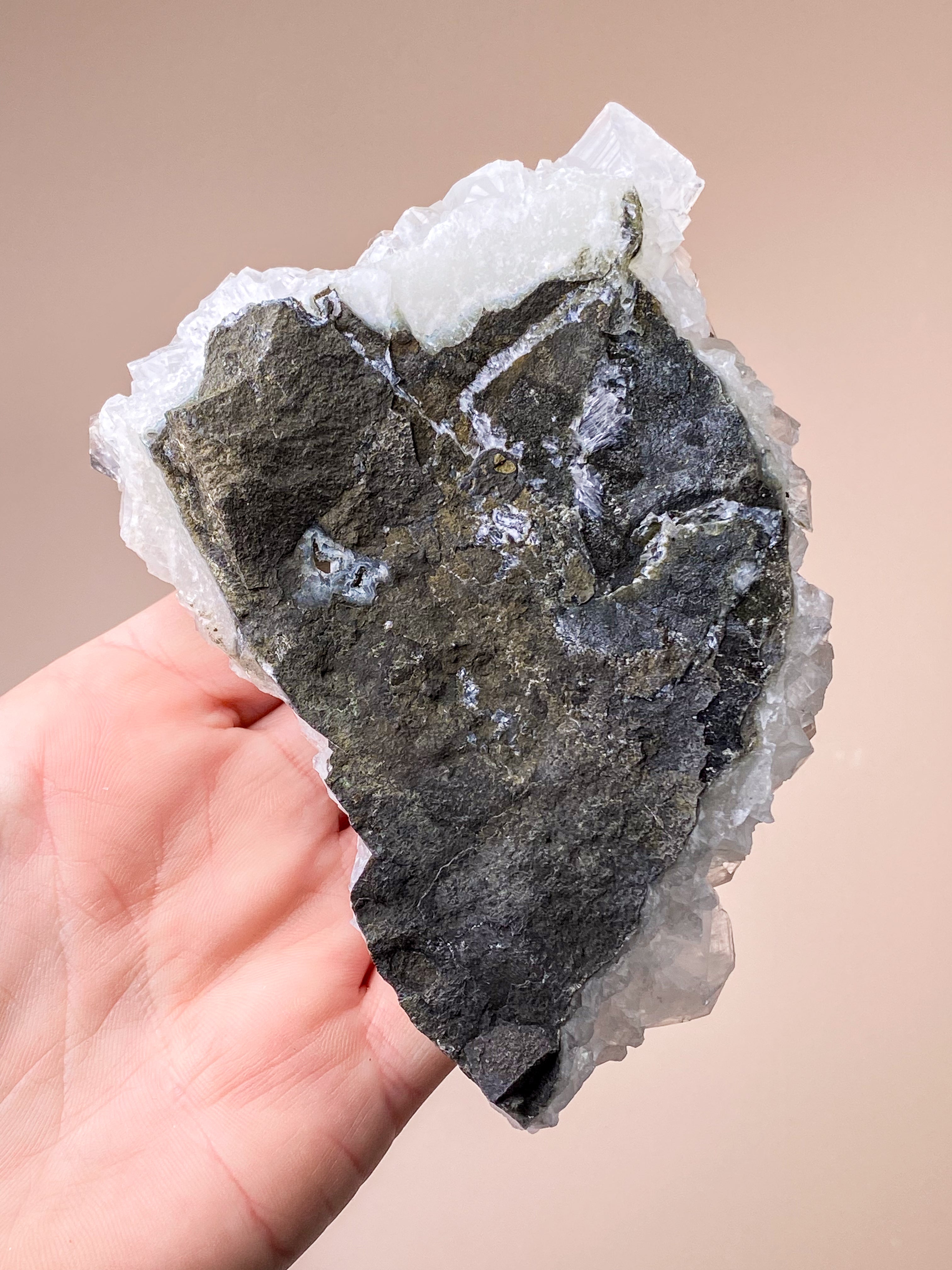 Apofyllitkluster (nr 81)