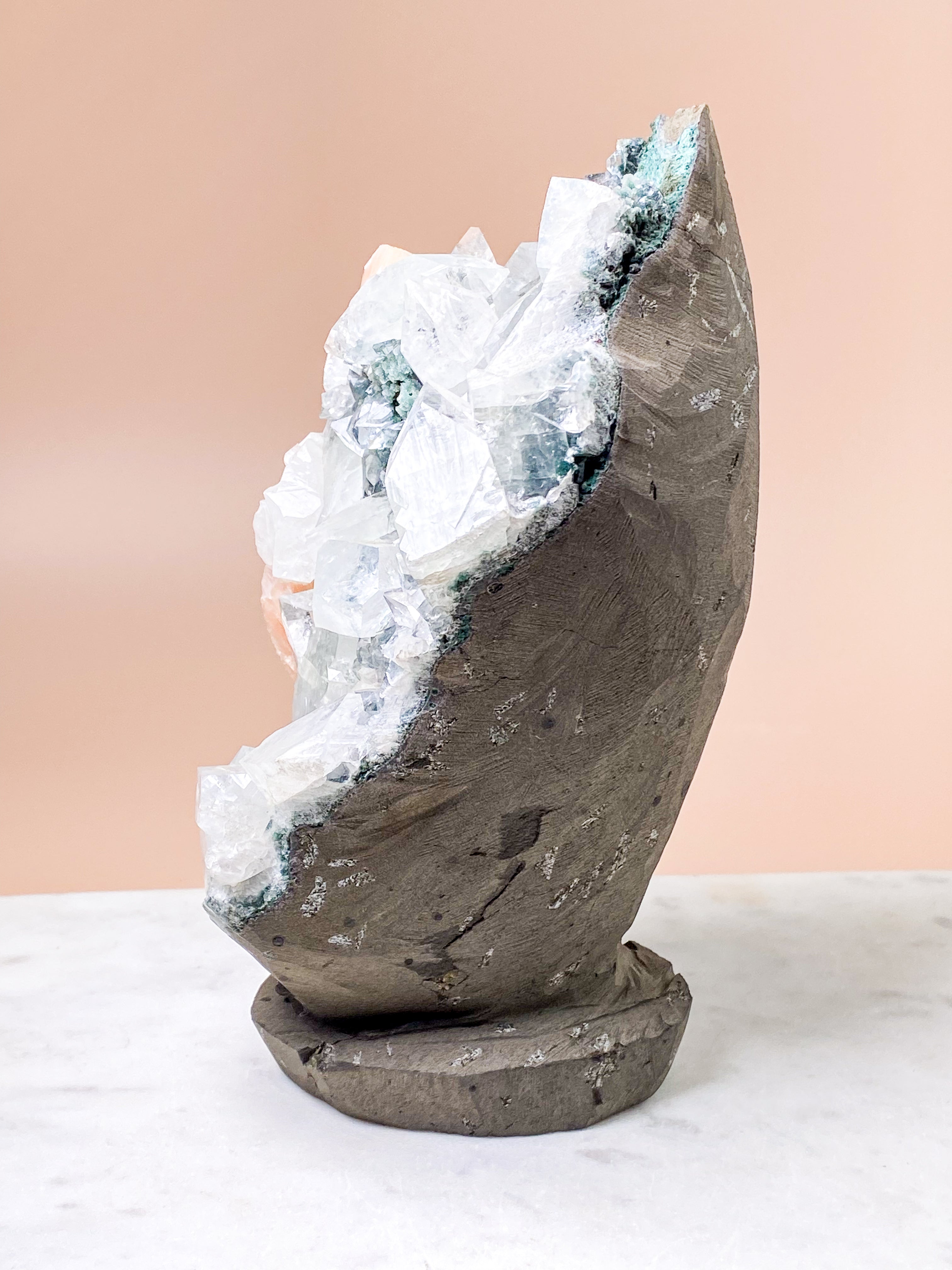 Apofyllitkluster (nr 81)