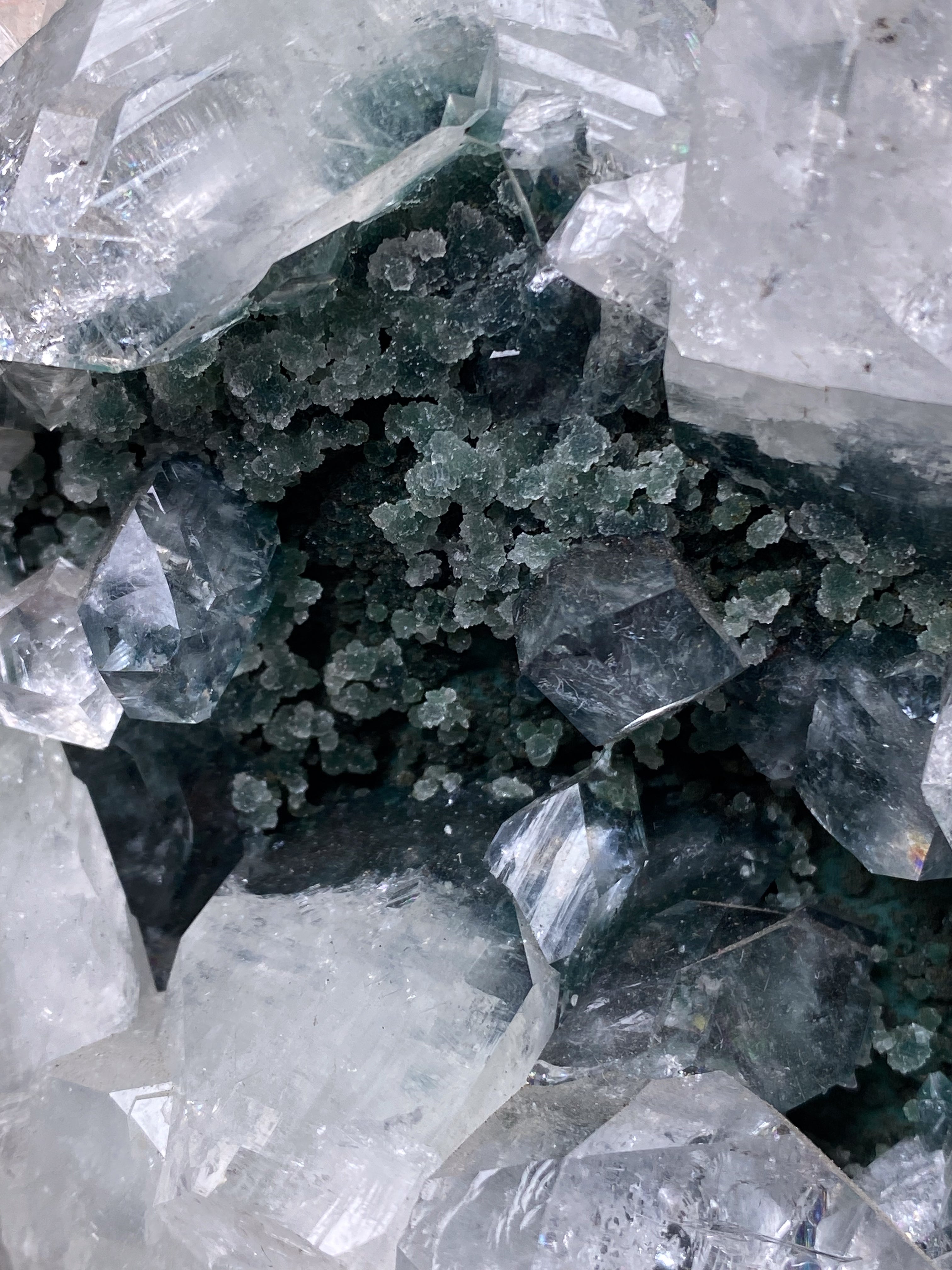 Apofyllitkluster (nr 81)