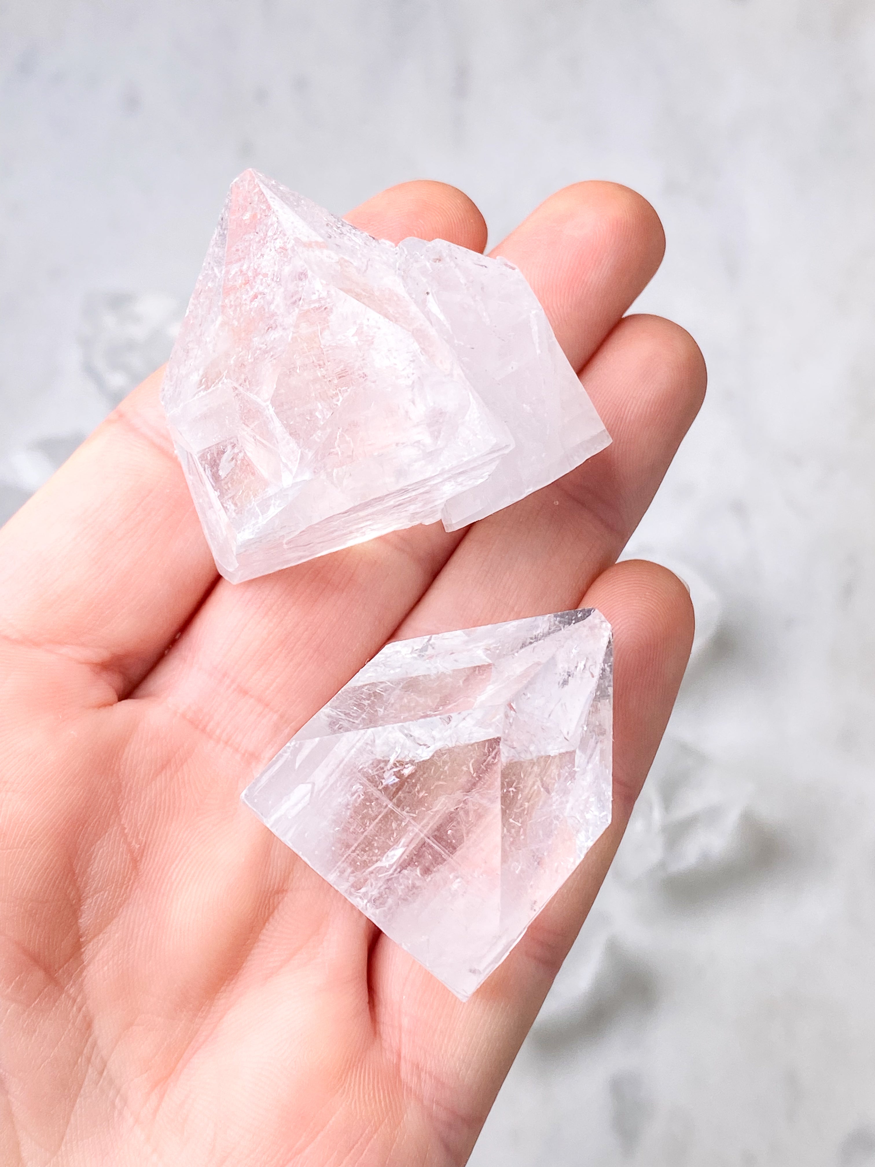 Apofyllitpolerad (nr 6)