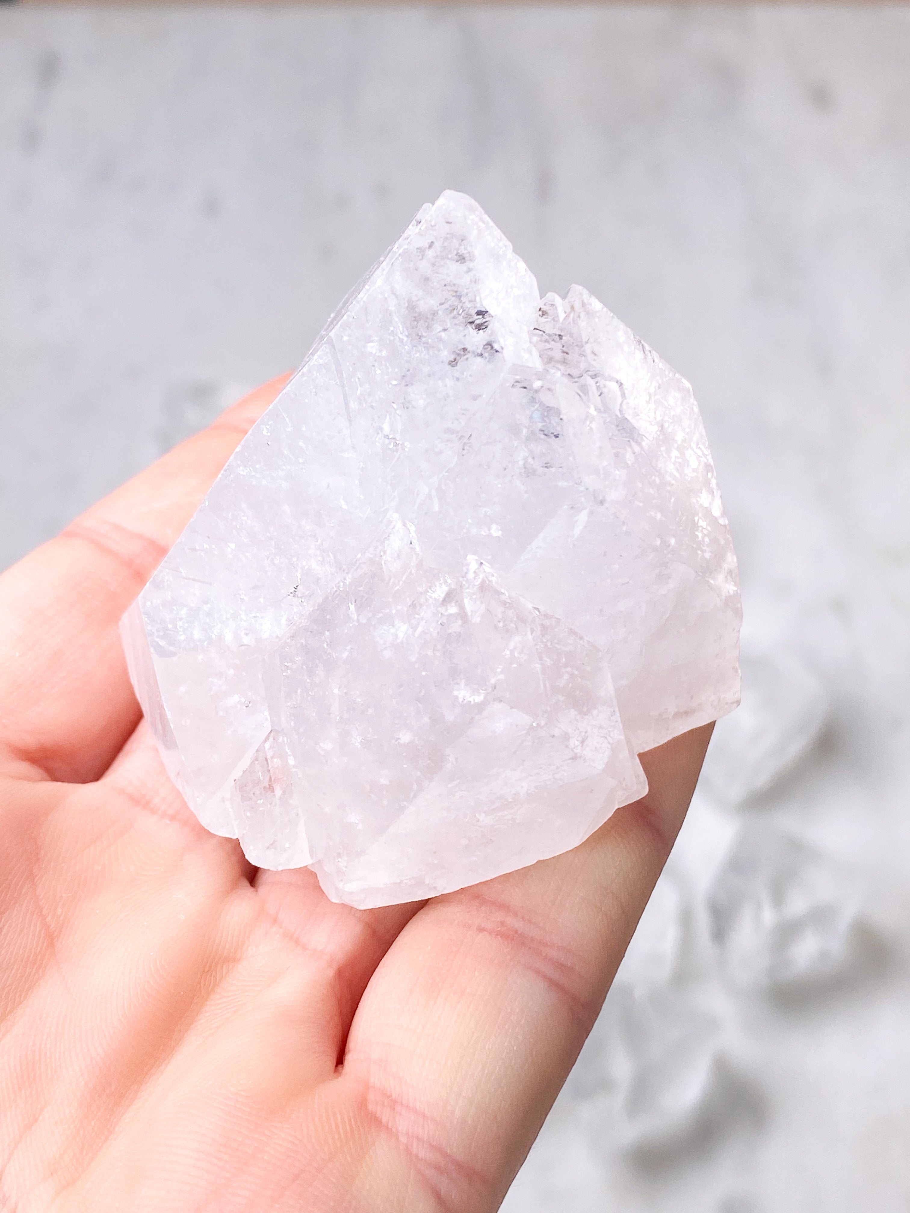 Apofyllitpolerad (nr 6)