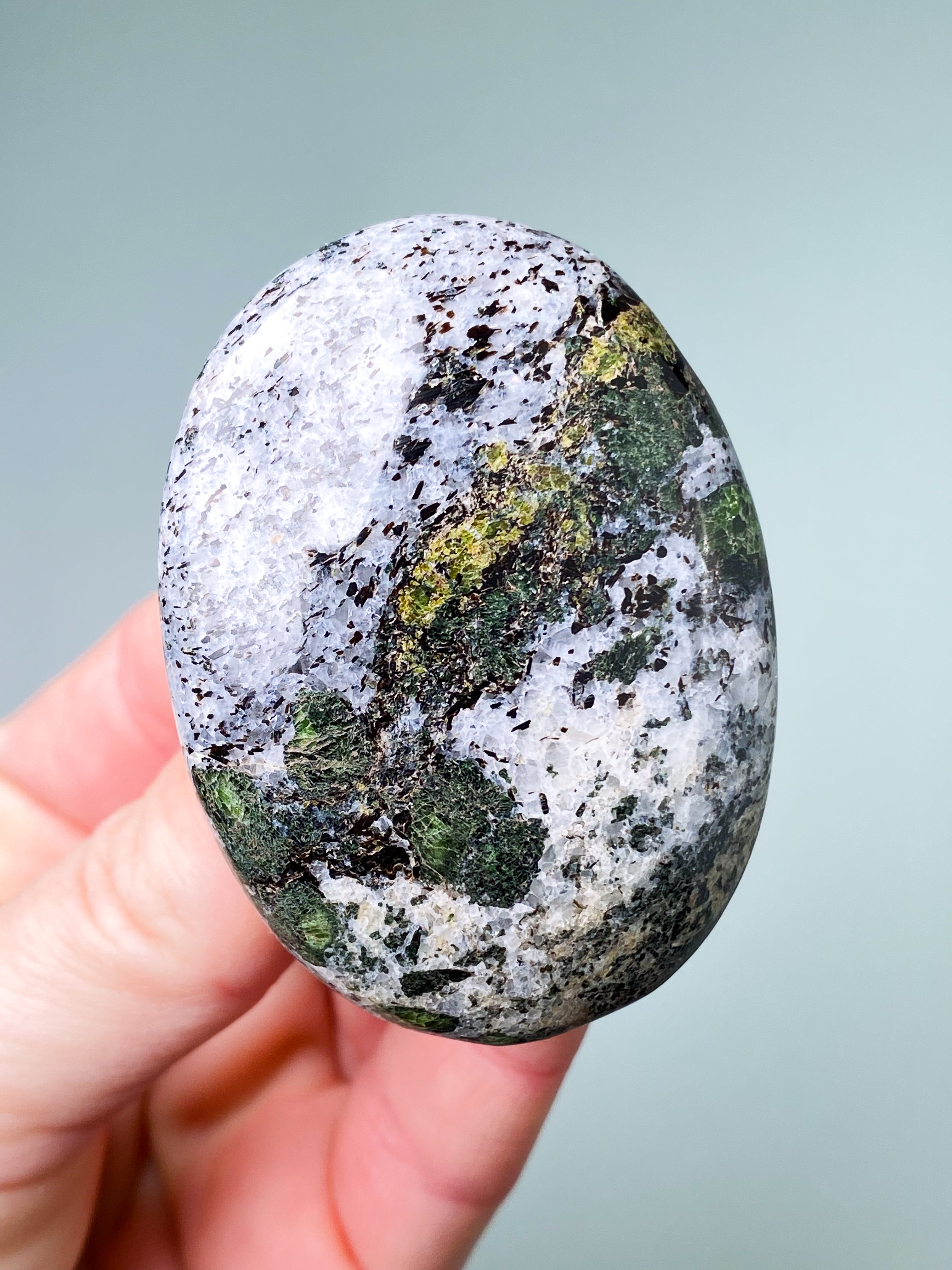 Kromdiopside Palmstone (nr 1)