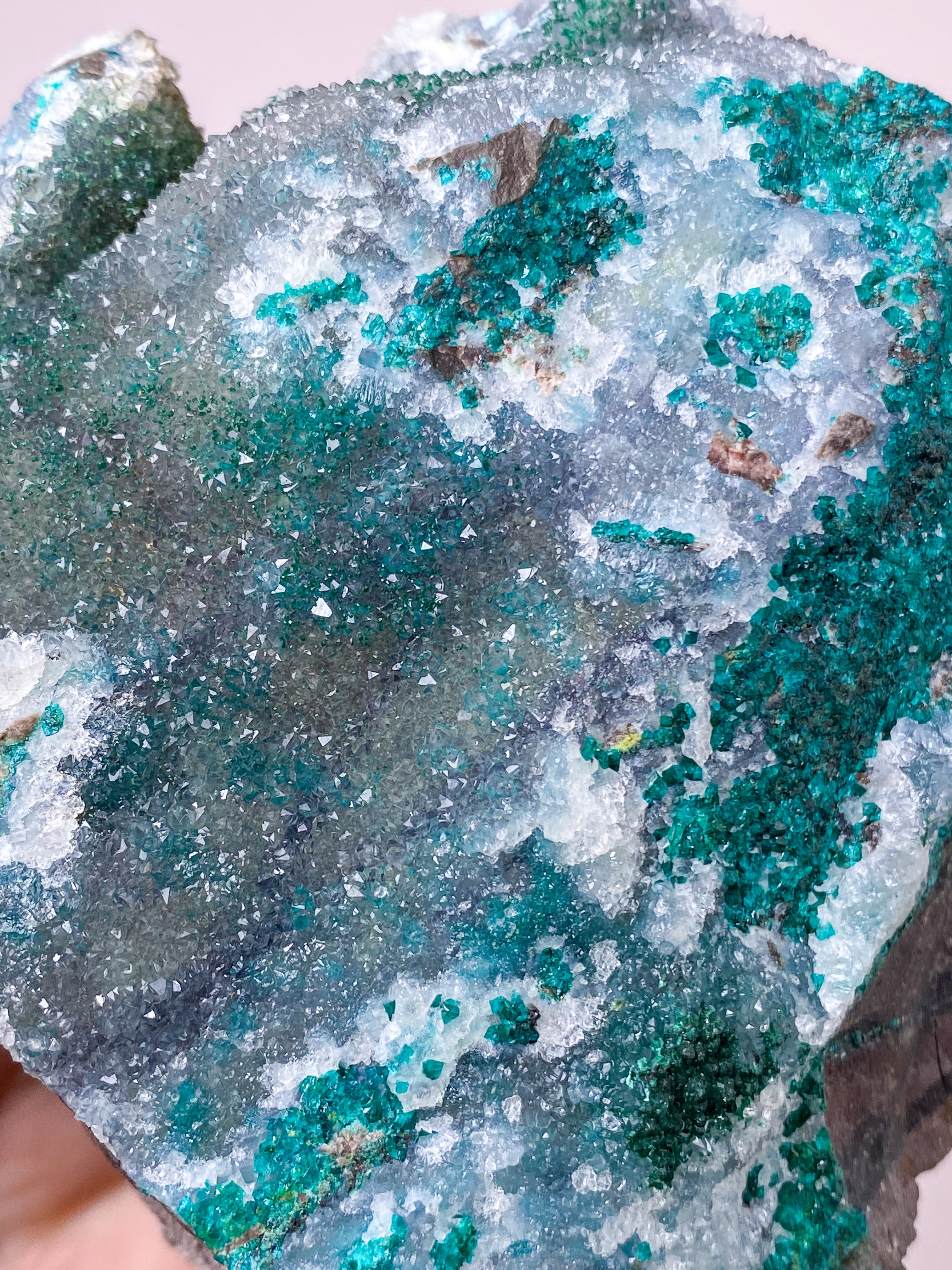 Druzy-dioptas (nr 10)