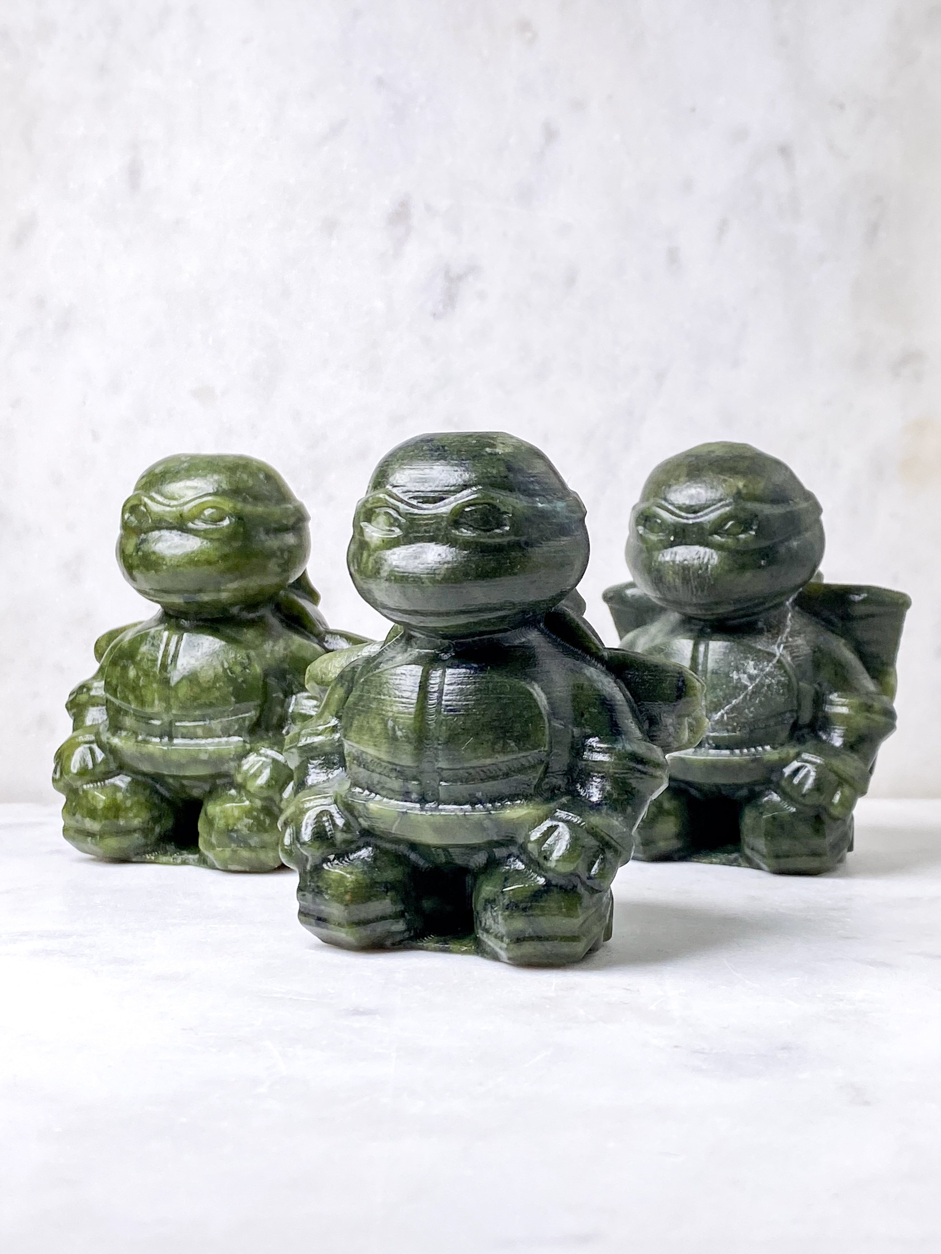 Serpentinsk spöke med pyrit 