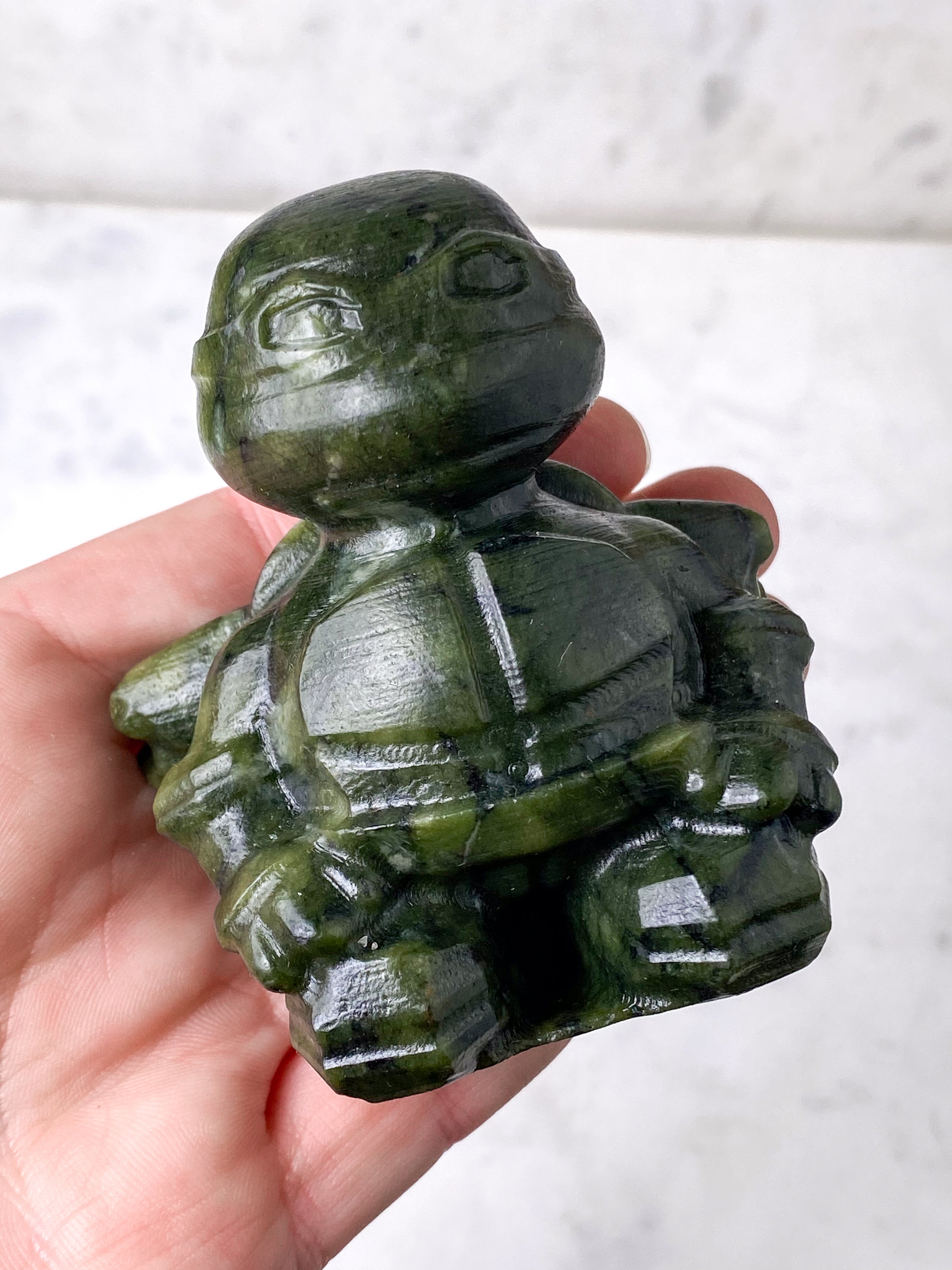 Serpentinsk spöke med pyrit 